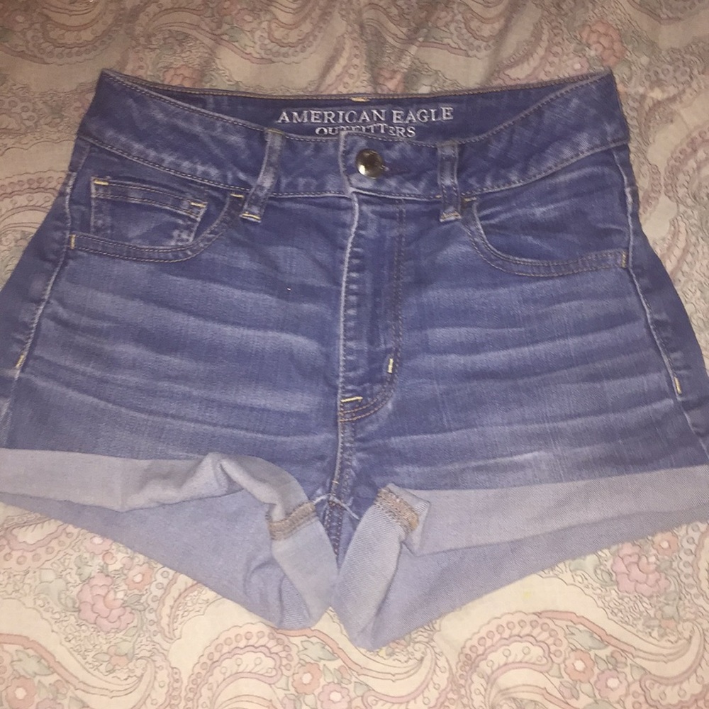 American eagle women’s jean shorts. size 4